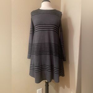 New Papillon boutique XS nwt new gray and black knit dress so comfy 👗